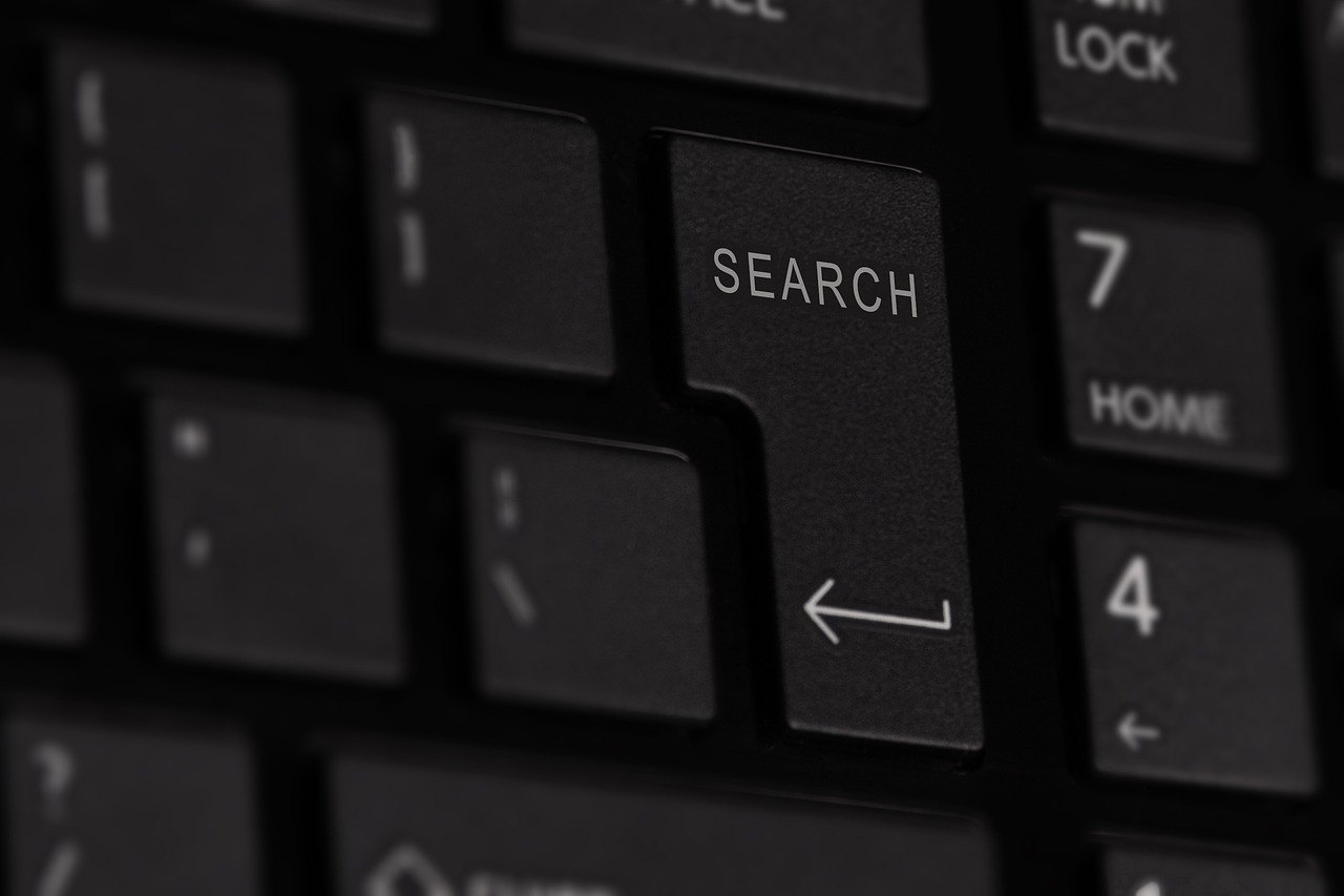 What Is The Difference Between Search Queries And Keywords?